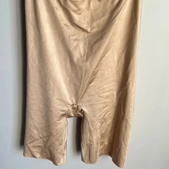 SPANX Slimplicity Open-Bust Mid-Thigh Bodysuit Shapewear - Picture 8 of 14